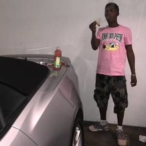 Meet your Posher, Derrick